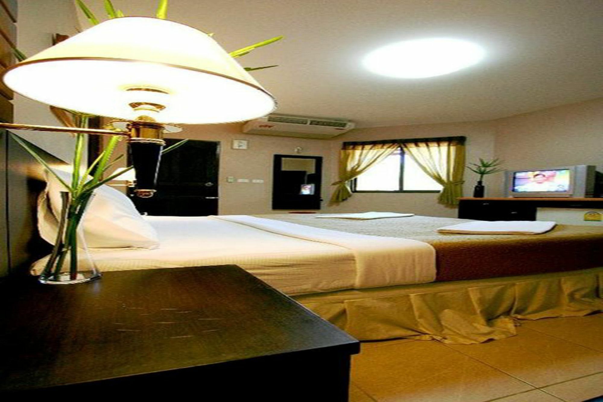 Aparthotel Pk Mansion Phuket Esterno foto
